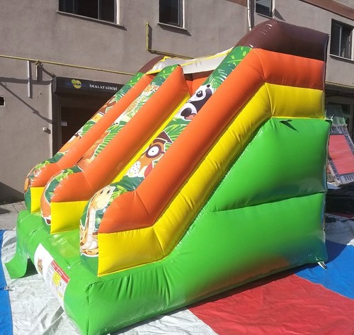 Scivolo gonfiabile tema - scivolo,